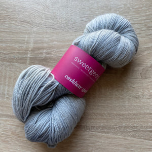 DESTASH - SweetGeorgia Cashluxe Spark Fingering Yarn (Merino/Cashmere/Stellina) Snowfall (BREAK IN SKEIN)